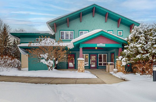 Jeffersonville Condo | 159 m² Condo ∙ 3 bedrooms ∙ 8 guests