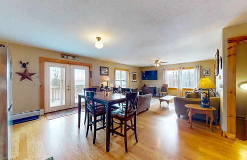 North Troy House | 167 m² House ∙ 4 bedrooms ∙ 8 guests