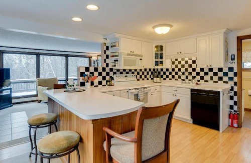 Montgomery Center House | 172 m² House ∙ 4 bedrooms ∙ 8 guests