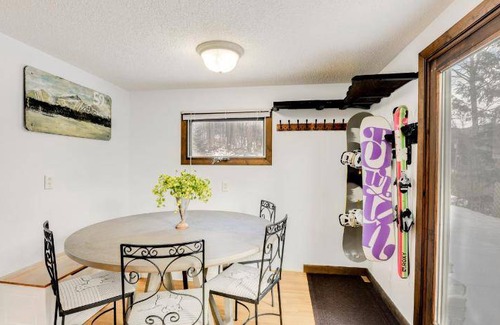 Montgomery Center House | 172 m² House ∙ 4 bedrooms ∙ 8 guests