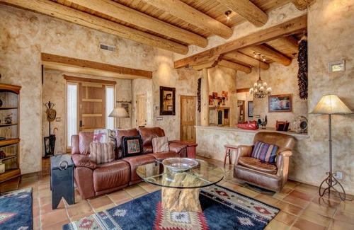 Tesuque House | 176 m² House ∙ 2 bedrooms ∙ 4 guests