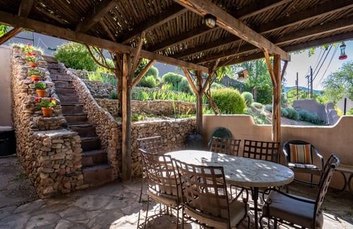 Historic Eastside House | 177 m² House ∙ 3 bedrooms ∙ 6 guests