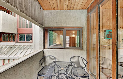 Taos Ski Valley Condo | 184 m² Condo ∙ 3 bedrooms ∙ 8 guests