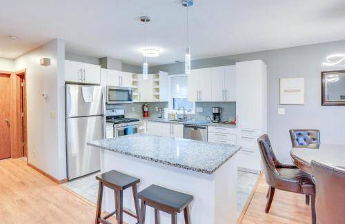 Northeast Minneapolis House | 186 m² House ∙ 4 bedrooms ∙ 8 guests