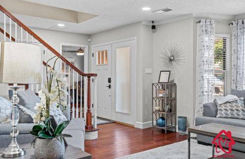 Northeast Heights House | 189 m² House ∙ 4 bedrooms ∙ 10 guests