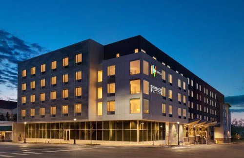 Kutzky Park Hotel | 191 m² Hotel ∙ 2 bedrooms ∙ 10 guests