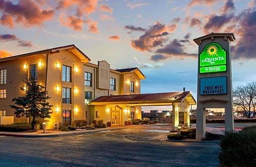 Southside Hotel | 2-Star Hotel ∙ La Quinta Inn by Wyndham Santa Fe