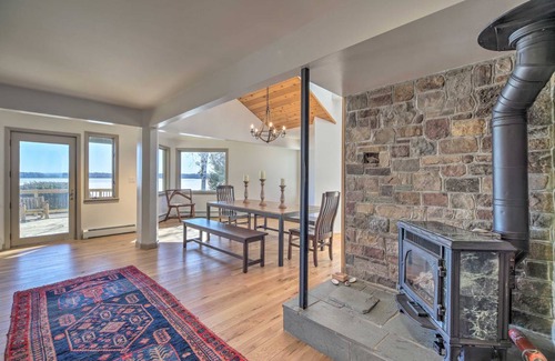 Plattsburgh House | 213 m² House ∙ 3 bedrooms ∙ 7 guests