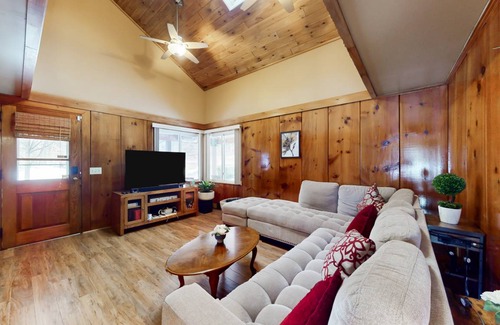 Laconia House | 215 m² House ∙ 5 bedrooms ∙ 10 guests