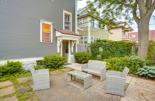 Lowry Hill East Apartment | 222 m² Apartment ∙ 3 bedrooms ∙ 6 guests