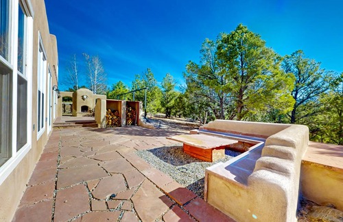 Valdez House | 251 m² House ∙ 3 bedrooms ∙ 9 guests