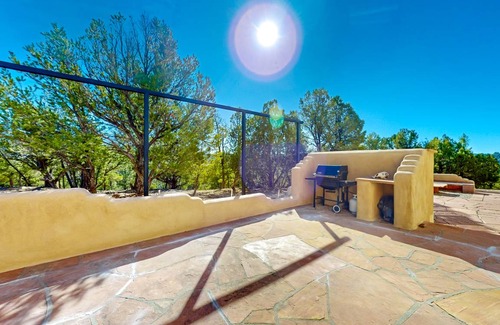 Valdez House | 251 m² House ∙ 3 bedrooms ∙ 9 guests