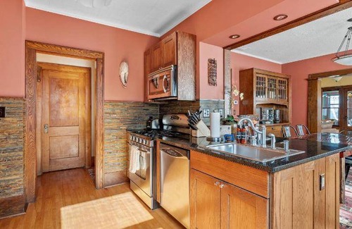 Kingfield House | 279 m² House ∙ 4 bedrooms ∙ 10 guests