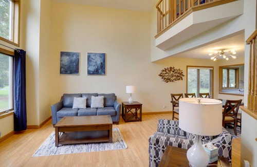 Coloma House | 295 m² House ∙ 4 bedrooms ∙ 21 guests