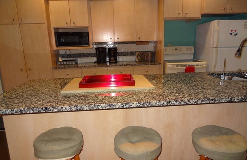Rochester House | 3 blks to St. Marys 3,800 sq ft CoveredByFaith