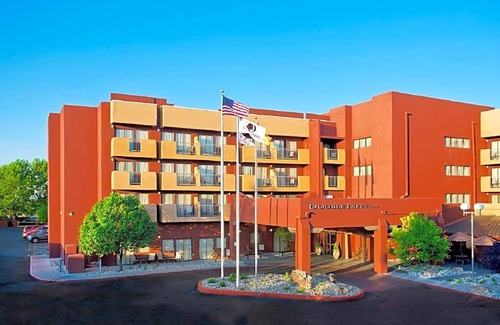 Southside Hotel | 3-Star Hotel ∙ DoubleTree by Hilton Santa Fe
