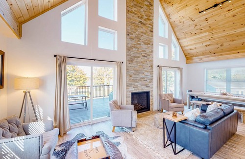 North Hero House | 314 m² House ∙ 5 bedrooms ∙ 12 guests