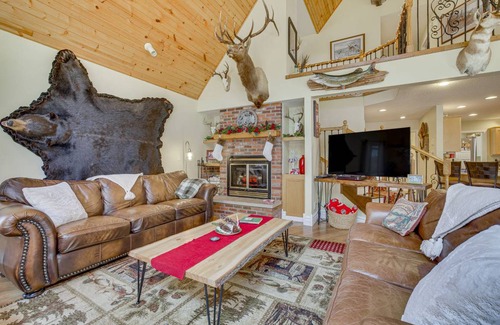 Neillsville House | 325 m² House ∙ 5 bedrooms ∙ 12 guests