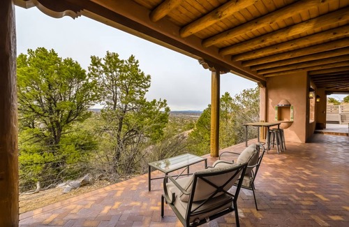 Santa Fe House | 358 m² House ∙ 6 bedrooms ∙ 12 guests