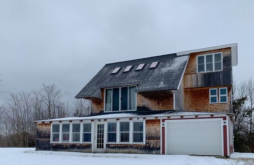 North Hero House | 372 m² House ∙ 4 bedrooms ∙ 9 guests