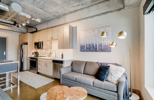 Warehouse District House | 42 m² Loft ∙ 4 guests