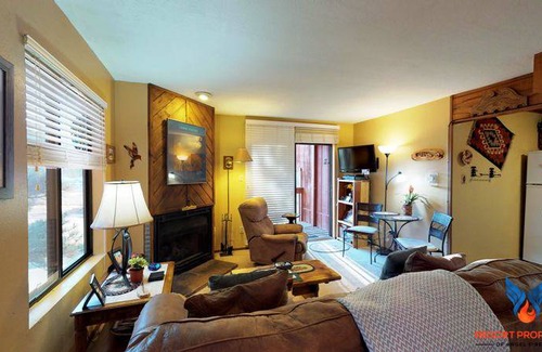Angel Fire Condo | 48 m² Condo ∙ 1 bedroom ∙ 4 guests