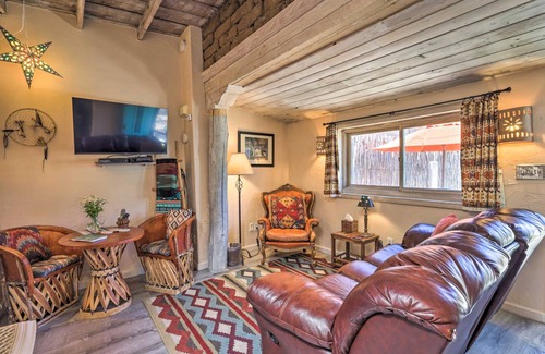 South Capitol Cottage | 51 m² Cabin ∙ 2 bedrooms ∙ 4 guests