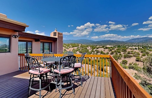 Santa Fe House | 554 m² House ∙ 4 bedrooms ∙ 8 guests