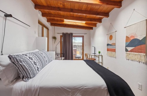 Baca Street House | 56 m² House ∙ 1 bedroom ∙ 1 guest