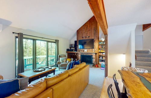 West Hartford Condo | 63 m² Condo ∙ 3 bedrooms ∙ 8 guests