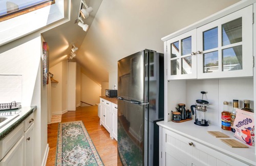 Summit - University Apartment | 65 m² Apartment ∙ 2 guests