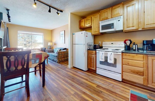Angel Fire Condo | 79 m² Condo ∙ 2 bedrooms ∙ 6 guests