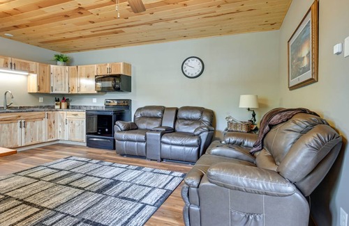 Lake Wissota Cottage | 83 m² Cabin ∙ 2 bedrooms ∙ 6 guests