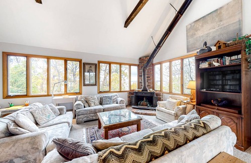 Isle La Motte Cabin | 84 m² Cabin ∙ 2 bedrooms ∙ 6 guests