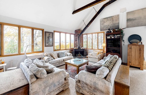 Isle La Motte Cabin | 84 m² Cabin ∙ 2 bedrooms ∙ 6 guests