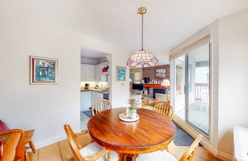Warren Condo | 84 m² Condo ∙ 2 bedrooms ∙ 4 guests