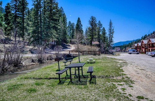 Red River Condo | 88 m² Condo ∙ 2 bedrooms ∙ 6 guests