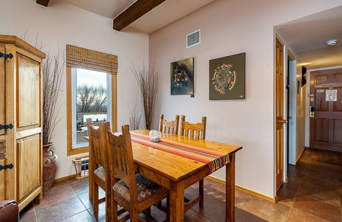 Santa Fe Condo | 88 m² Condo ∙ 2 bedrooms ∙ 6 guests