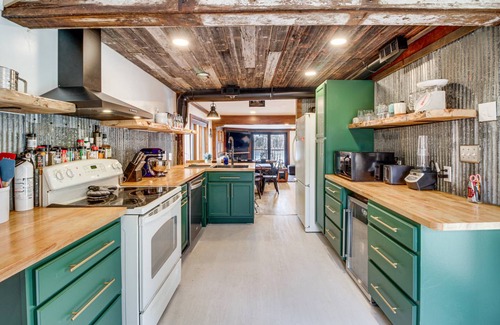 Duluth House | 92 m² House ∙ 2 bedrooms ∙ 8 guests