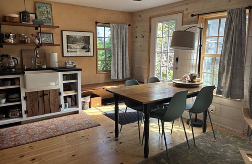 Montpelier Cottage | Absolutely Gorgeous Vermont Garden Cottage