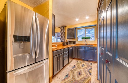 Angel Fire House | Angel Fire Mountain & Ski House - Casa Blue Sky – Beautiful 3 Bedroom Home!