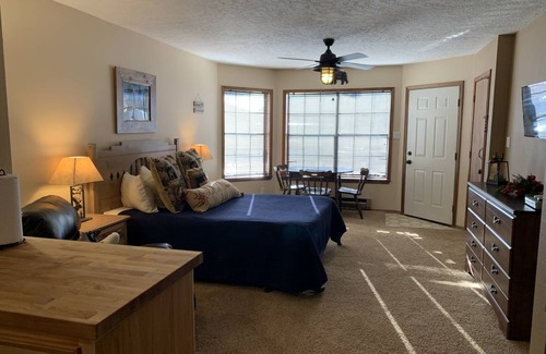 Red River Apartment | Apartment ∙ 1 bedroom ∙ 3 guests