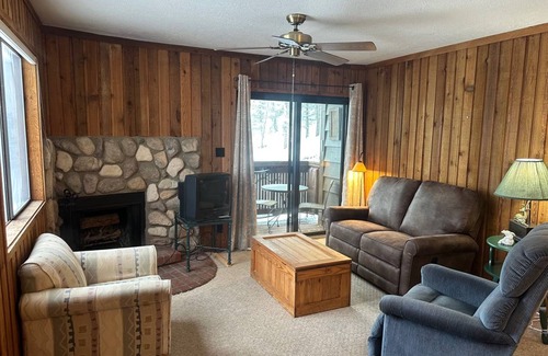 Red River Apartment | Apartment ∙ 2 bedrooms ∙ 4 guests