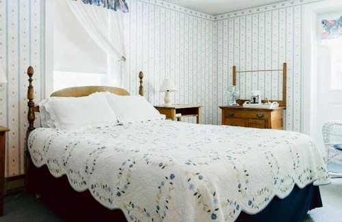Historic Main Street Bed & Breakfast | Bed and breakfast ∙ 2 guests