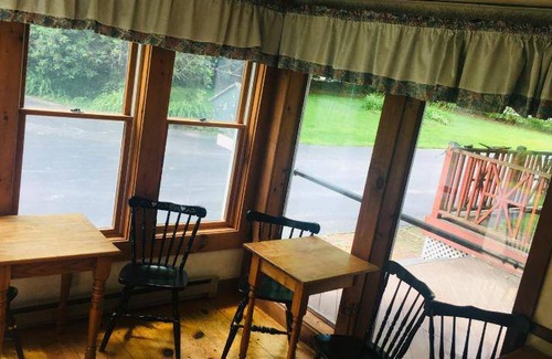Historic Main Street Bed & Breakfast | Bed and breakfast ∙ 2 guests