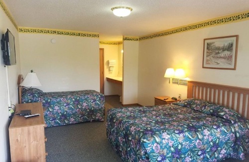 Birchwood Hostel | Birchwood Motel in Birchwood, WI! Queen and twin