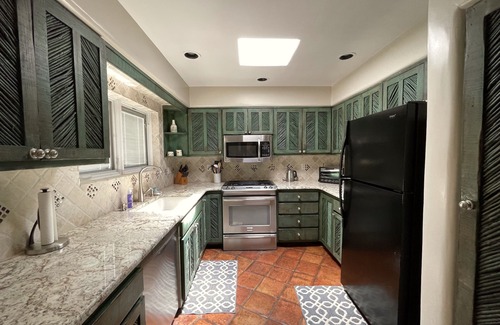 Northeast Santa Fe House | Casa Altamira - Gorgeous mountain views, deck, walk to the Plaza