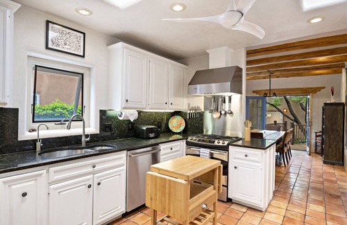 Historic Eastside House | Casa de Gracia - Walk Everywhere, Amazing Yards