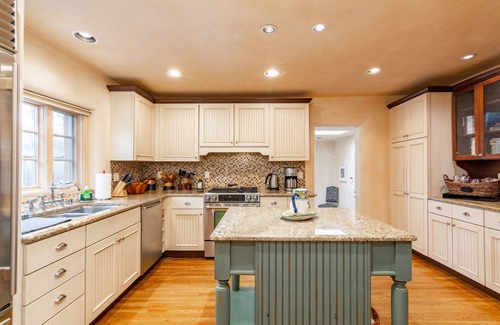 Historic Eastside House | Casa Mimosa: 3 BR/3 BA - Historic Eastside Adobe, Stroll to Plaza and Canyon Rd