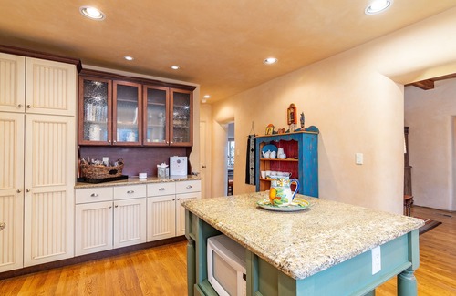 Historic Eastside House | Casa Mimosa: 3 BR/3 BA - Historic Eastside Adobe, Stroll to Plaza and Canyon Rd
